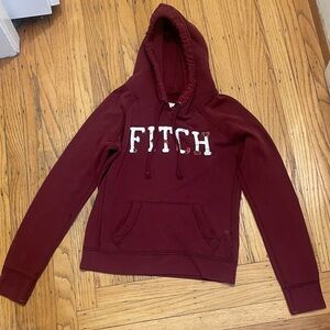 Abercrombie and Finch maroon sweater